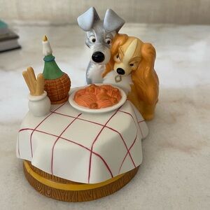 Precious Moments Disney LADY & THE TRAMP-YOU MAKE THE ORDINARY, EXTRAORDINARY